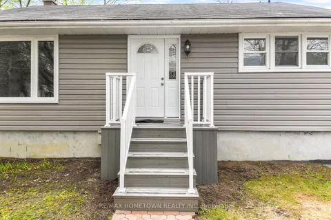 4 Otter Drive, Brockville, ON K6V 5R7