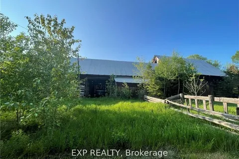 28 Island View Drive, North Algona Wilberforce, ON K0J 1X0