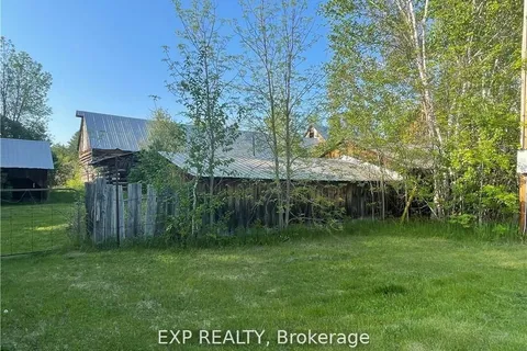28 Island View Drive, North Algona Wilberforce, ON K0J 1X0