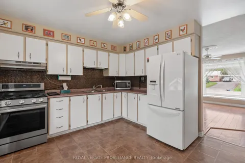 385 Stewart Boulevard, Brockville, ON K6V 6C7