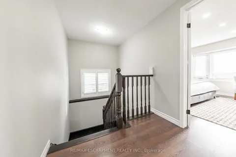 680 Rexford Drive, Hamilton, ON L8W 3G1