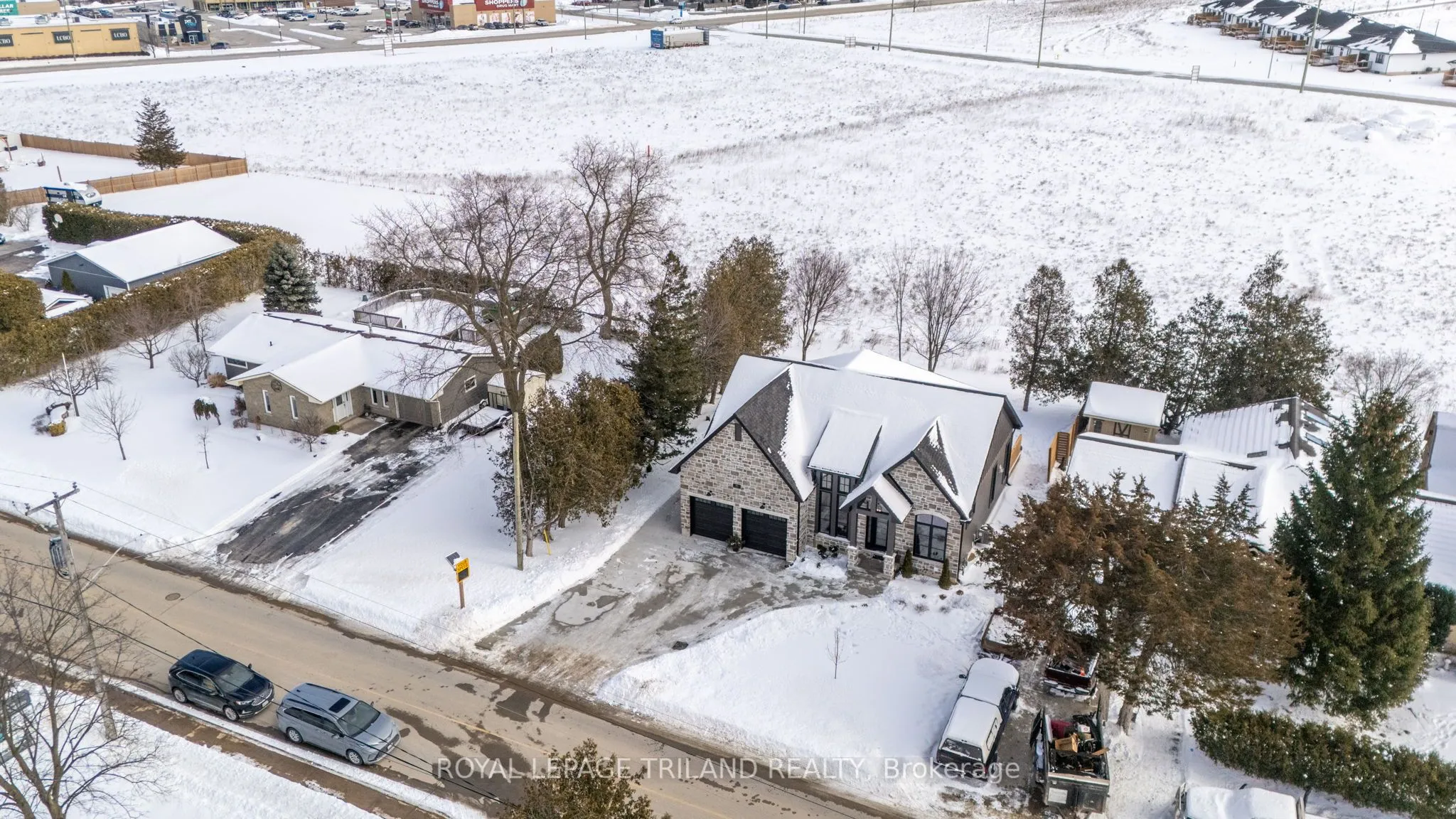 30 Gill Road, Lambton Shores, ON N0M 1T0
