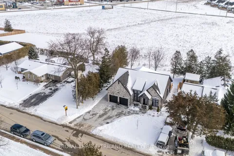 30 Gill Road, Lambton Shores, ON N0M 1T0