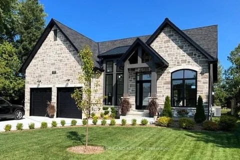 30 Gill Road, Lambton Shores, ON N0M 1T0