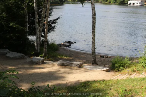1020 Birch Glen Road, Lake of Bays, ON P0B 1A0
