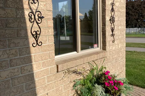1000 Imperial Crescent, Windsor, ON N9G 2T3