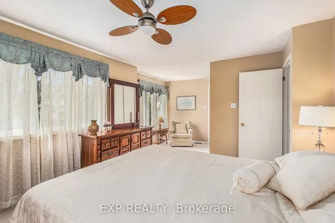2 Rossan Street, Barrhaven, ON K2G 6R6
