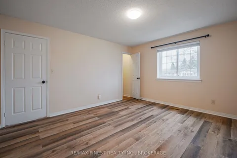 867 Woodside Drive, Kingston, ON K7P 1S9