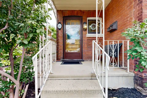 243 Brant Avenue, Brantford, ON N3T 3J4