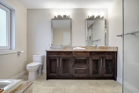 236 Neilson Avenue, Waterloo, ON N2J 2M3