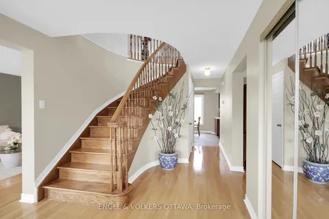 4 Stradwick Avenue, Barrhaven, ON K2J 2X3