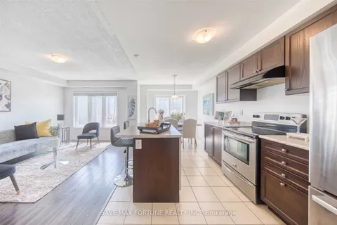 41 Longboat Run, Brantford, ON N3T 0P3