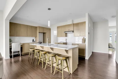 87 Esban Drive, Blossom Park - Airport and Area, ON K1X 0H3