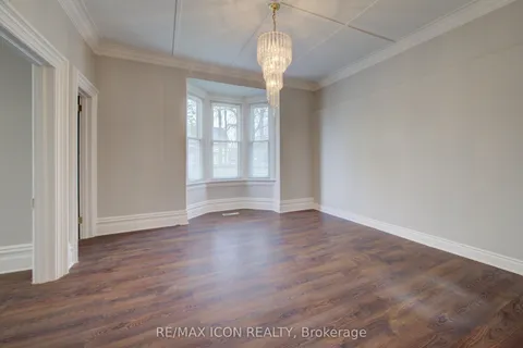 26 Chalmers Street, Cambridge, ON N1R 5B7
