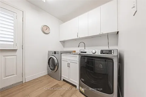 6 Windmill Place, Hamilton, ON L9M 6V9