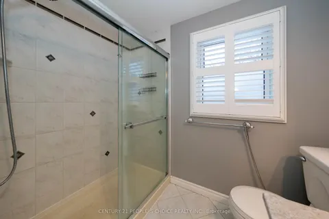 15 Birchlawn Avenue, Cambridge, ON N1S 4S1