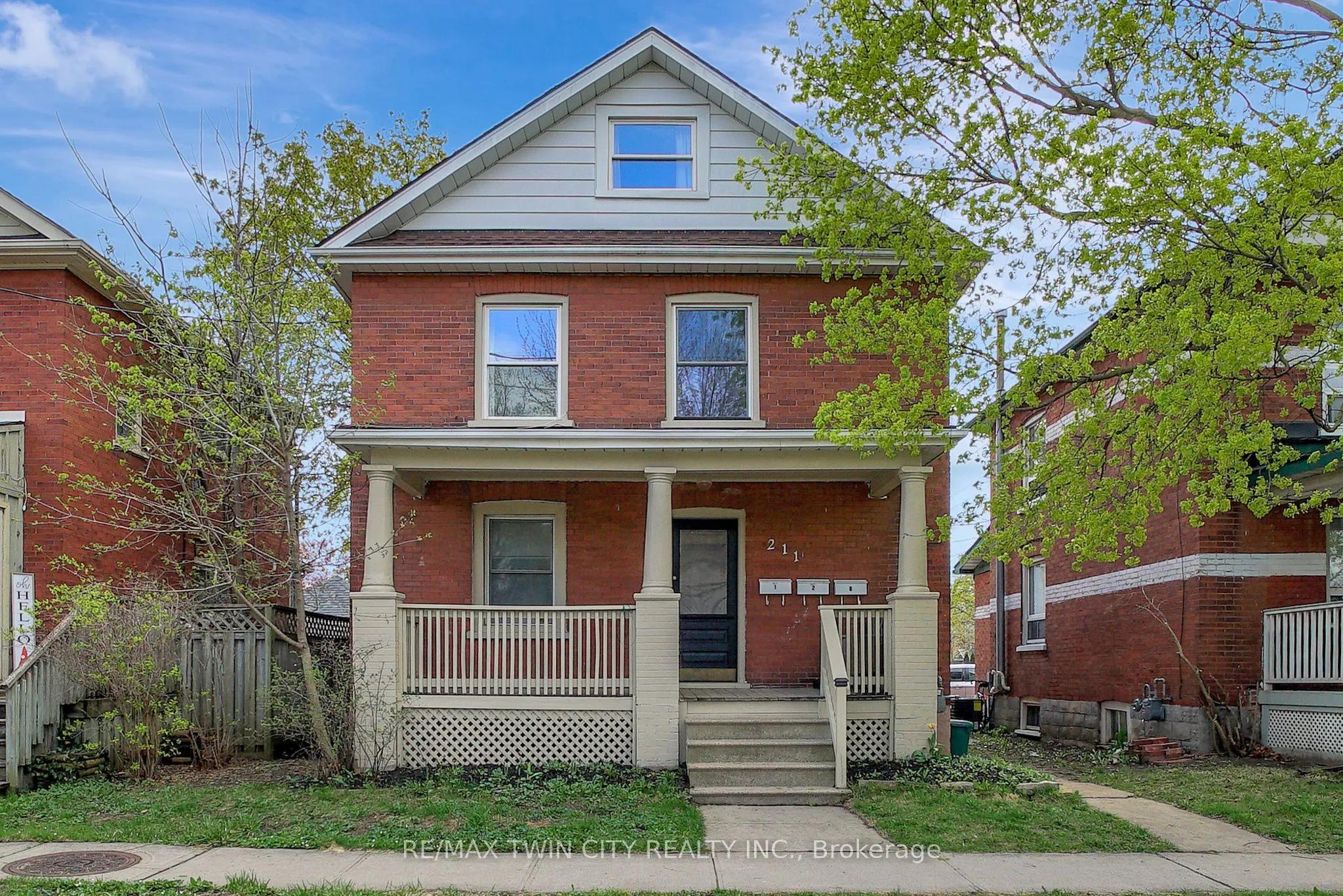 211 Dolph Street, Cambridge, ON N3H 2A6