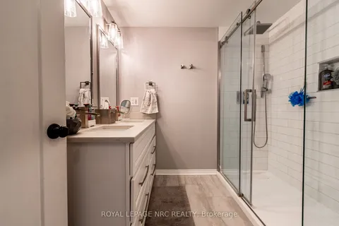 4992 Gage Court, Niagara Falls, ON L2E 7B5