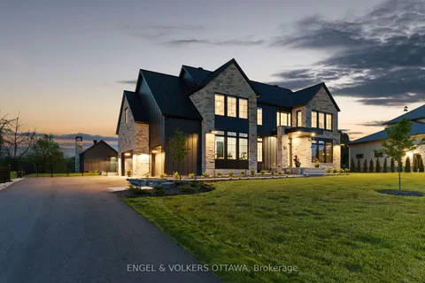 39 Winding Way, Barrhaven, ON K2C 3H1