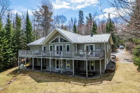 1889 South Horn Lake Road, Magnetawan, ON P0A 1P0