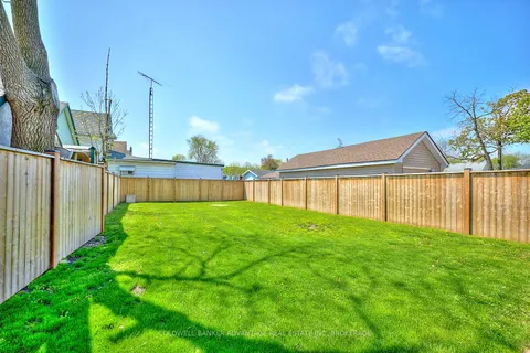 189 Young Street, Welland, ON L3B 4C9