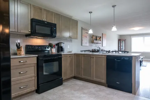 79 Cortland Crescent, Quinte West, ON K8V 0E9