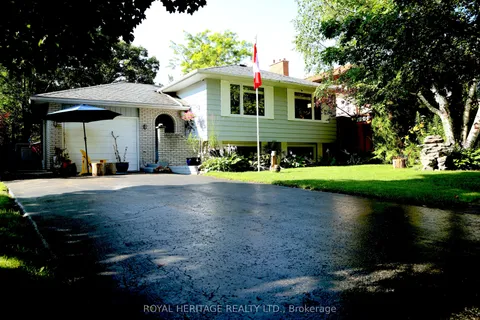 17 Briarwood Crescent, Belleville, ON K8N 5J6