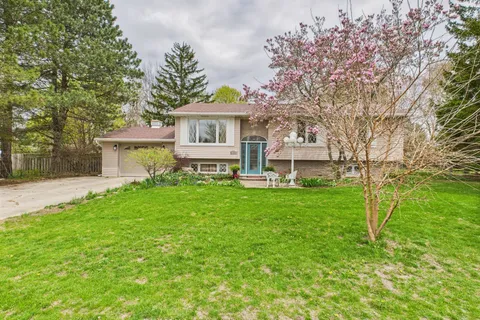 155 Willis Crescent, Huron-Kinloss, ON N0G 2R0