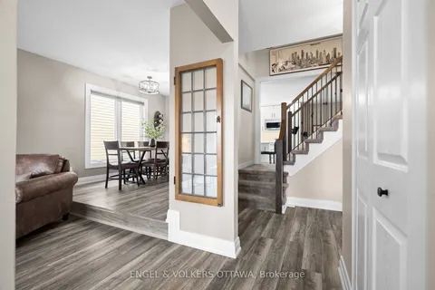 17 Glacier Street, Barrhaven, ON K2J 2M7