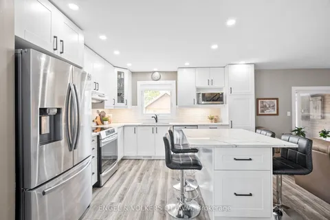 17 Glacier Street, Barrhaven, ON K2J 2M7