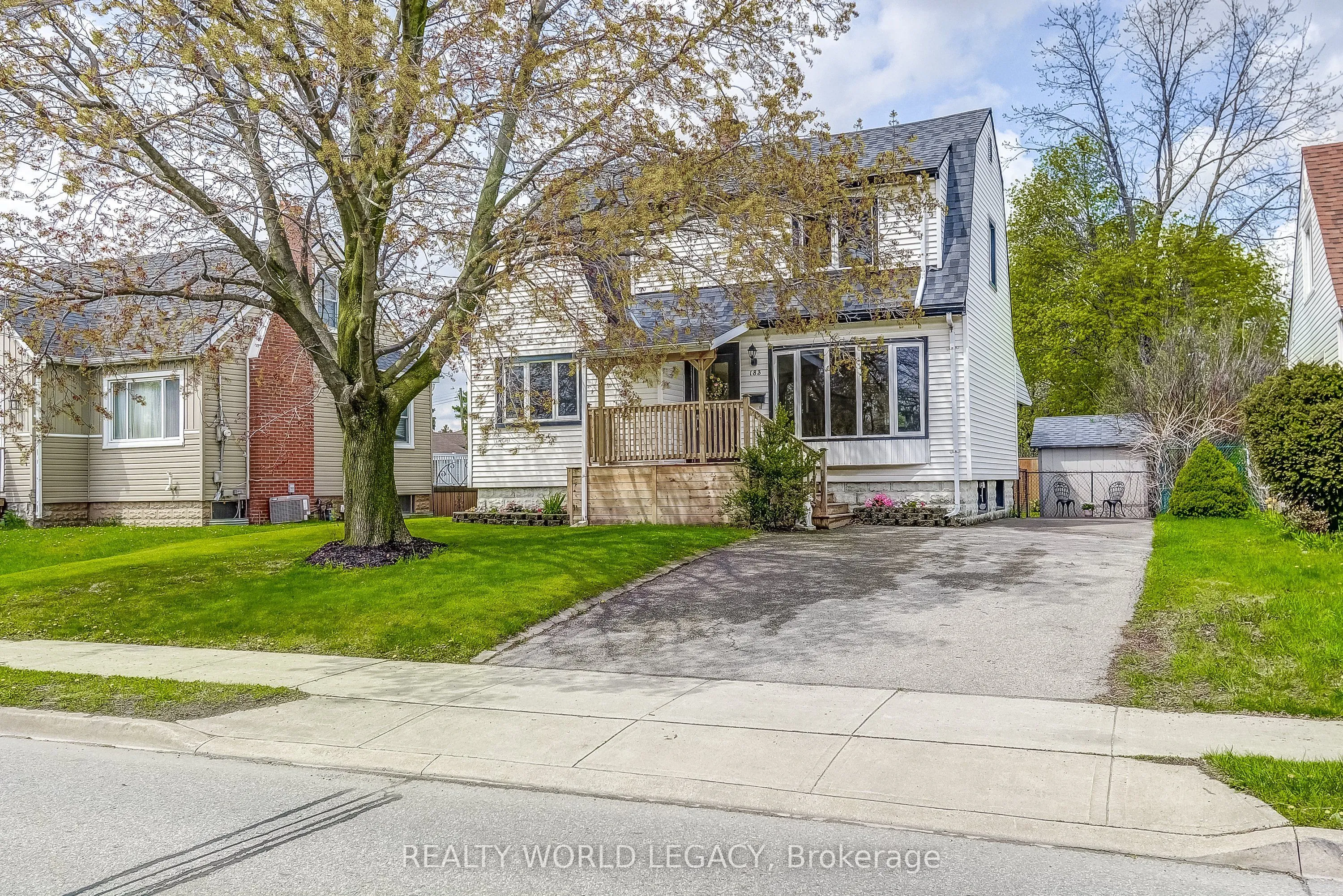 183 Nash Road, Hamilton, ON L8H 2P8