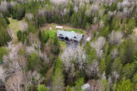 86 BOWYER Road, Huntsville, ON P1H 2J4