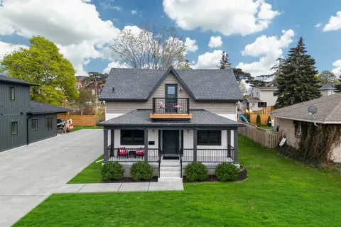 82 Gloucester Terrace, Goderich, ON N7A 1W8