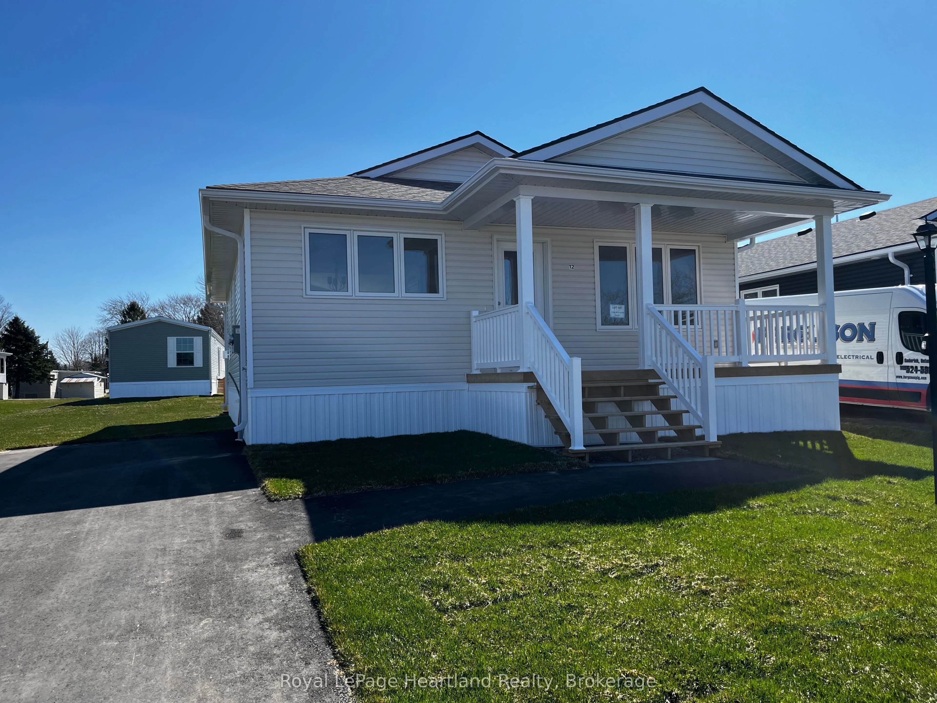 12 Bluffs View Boulevard, Ashfield-Colborne-Wawanosh, ON N7A 0C1