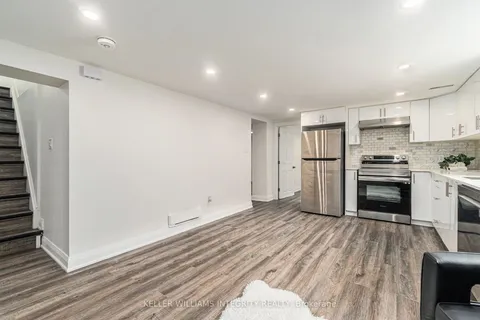 752 Dickens Avenue, Elmvale Acres and Area, ON K1G 2X8