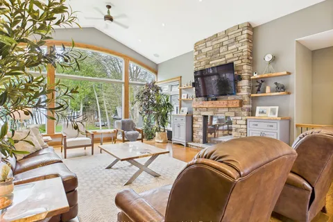 195 Birchwood Avenue, Kincardine, ON N0G 2T0