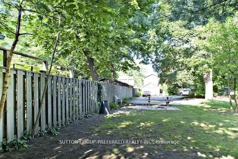 681 Colborne Street, London East, ON N6A 3Z4