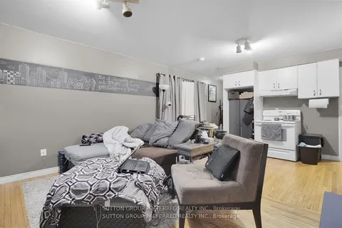 681 Colborne Street, London East, ON N6A 3Z4