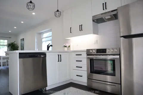 223 Tolton Avenue, Hamilton, ON L8H 5P2