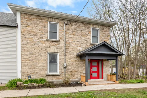 19 Foster Street, Perth, ON K7H 1R5