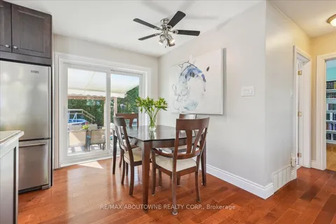 40 Autumn Leaf Road, Hamilton, ON L9H 3V7