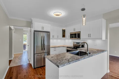 2177 Lenester Avenue, ON K2A 4A9