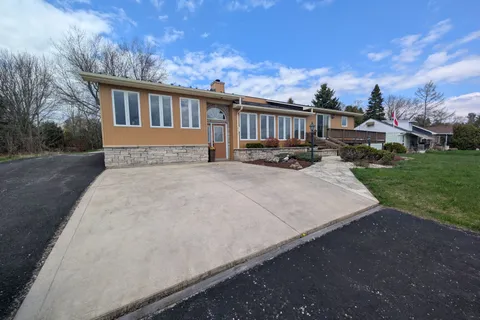 11 Mallory Beach Road, South Bruce Peninsula, ON N0H 2T0