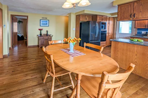 11 Mallory Beach Road, South Bruce Peninsula, ON N0H 2T0