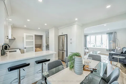 17 Shamrock Court, ON L8V 4E2