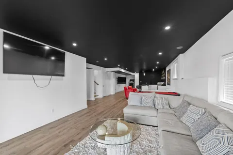 1245 Carfa Crescent, Kingston, ON K7P 0M7