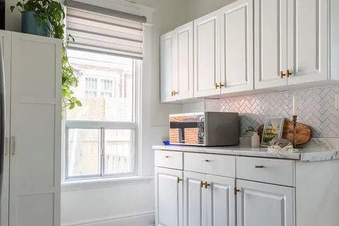 17 Edward Street, Brant, ON N3S 1V2