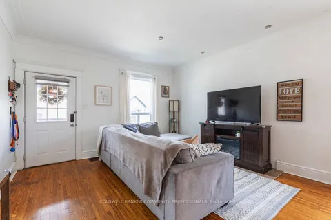 17 Edward Street, Brant, ON N3S 1V2