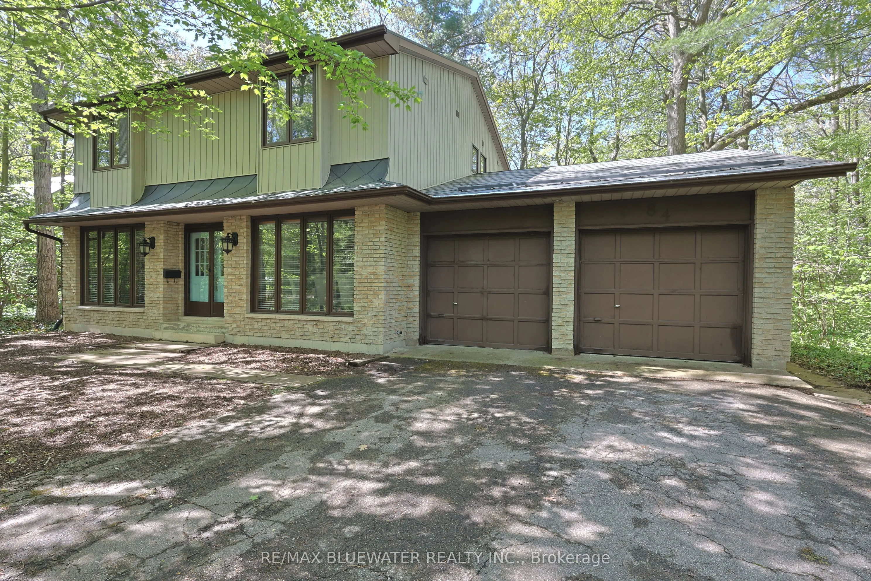 10372 Sherwood Crescent, ON N0M 1T0