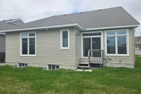 200 Maygrass Way, Stittsville - Munster - Richmond, ON K2S 2K8